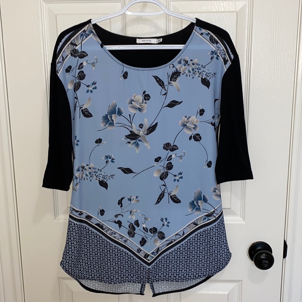 Ricki’s | Woman’s Half Sleeve Flower Print Blouse - Size XS